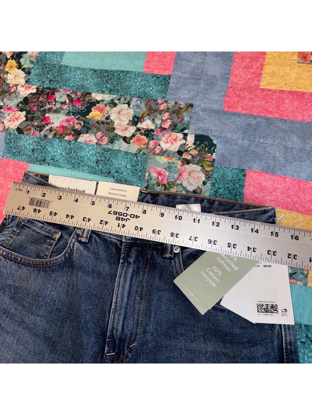H&M NWT $59 Woman’s W28 L30 Loose Bootcut Blue Denim Jeans Size 28/30 - Picture 7 of 9